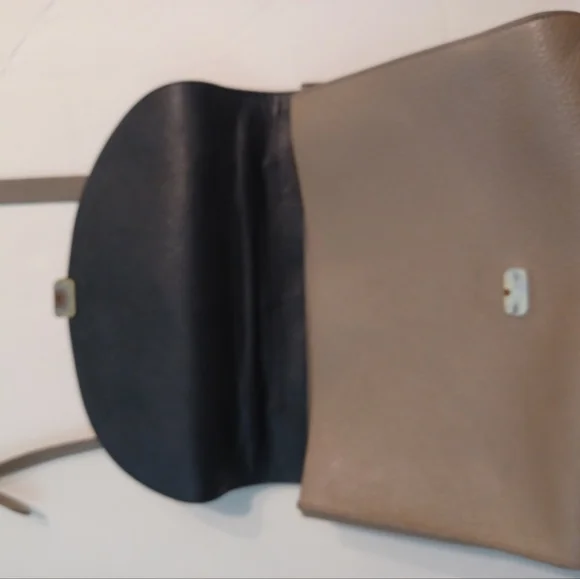 Cuyana Taupe Handbag - Picture 7 of 12
